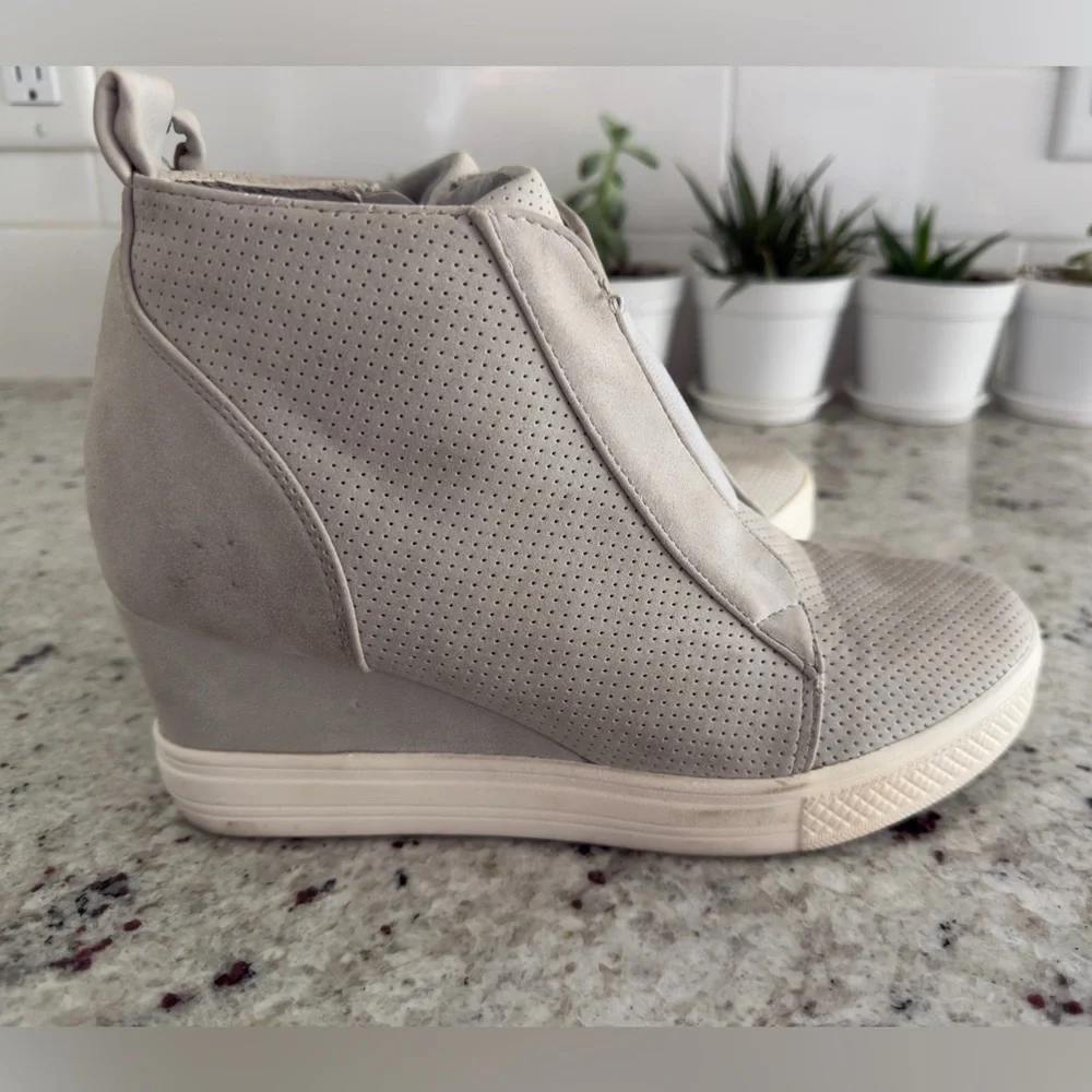 CCOCCI Perforated Wedge Sneakers - Light Gray